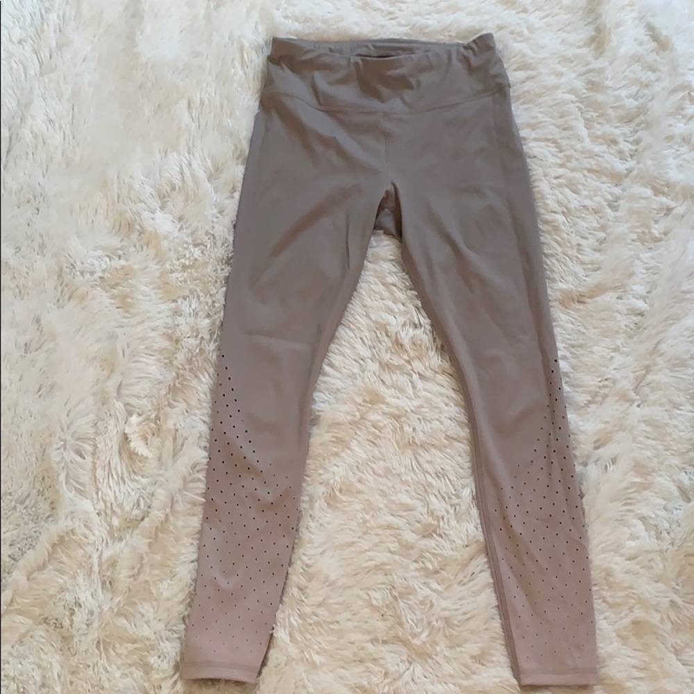Women’s gray ombré mid rise workout pants
